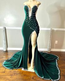 2023 Arabe Aso Ebi Cristaux Sirène Robe De Bal Vert Foncé Velours Soirée Formelle Partie Deuxième Réception Anniversaire Robes De Fiançailles Robes Robe De Soirée ZJ3246