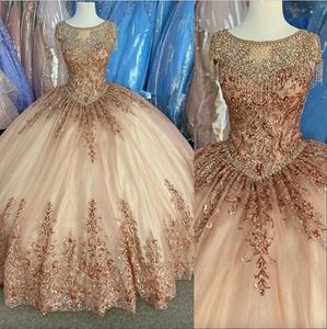 2023 Arabe sexy rose rose rose pailled Lace Quinceanera Robes de robe de bal sweetheart Crystal perles Sweet 16 Robe de fête Prom Robes de soirée avec veste enveloppement paillettes