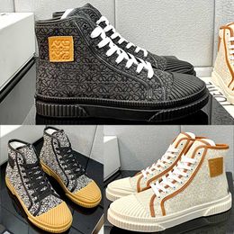 2023 Herfst en Winter Designer Schoenen Heren Hoge Top Sneakers Dames Casual Korte Laarzen Leren Voering Geborduurd Logo Bovenste Kuit Lederen Pads Casual Schoenen