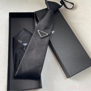 Nieuwe ontwerpen voor heren dames pakken Elegante zwarte stropdassen Unisex Prad kwaliteit Ritssluitingen Zakelijke overhemden accessoires Casual stropdas