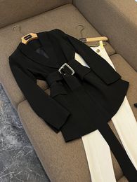 2023 Herfst Zwarte Effen Kleur Blazers Met Lange Mouwen Notched Revers Knoppen Single-Breasted Uitloper Jassen D3N021232