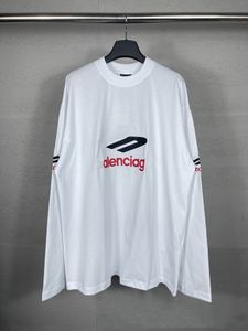 2023 Otoño Nuevo diseñador para hombre Camiseta en blanco y negro Mangas Logotipo rojo Bordado Manga larga Casual Suelto INS Moda Pareja Camiseta de algodón puro