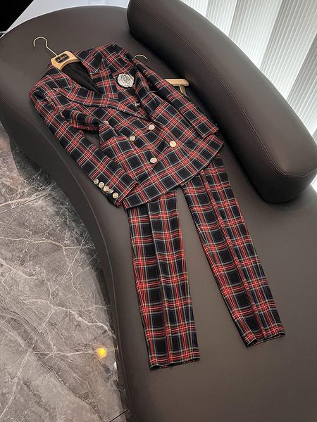 2023 automne rouge à carreaux deux pièces pantalons ensembles à manches longues revers cranté perlé blazers haut avec pantalon long ensemble deux pièces costumes D3O071355