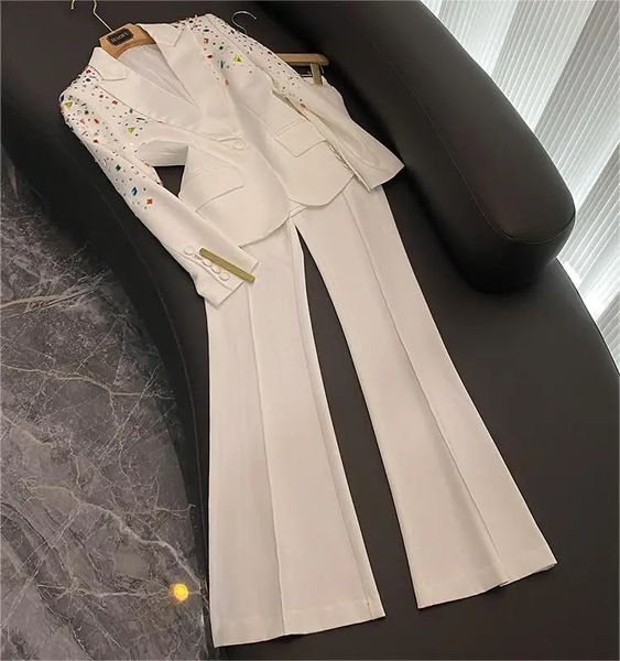 2023 Otoño Invierno cuentas coloridas señora traje de oficina manga larga chaqueta de una sola botonadura pantalón acampanado sólido 2 piezas 231222