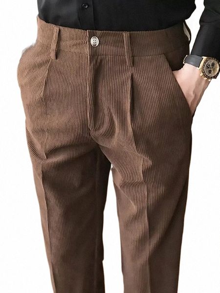 2023 Otoño / Invierno Pantalones de pana para hombres Marrón Tubo recto Pantalones casuales Otoño / Invierno Slim Fit Pantalones de traje engrosados ​​G4qN #