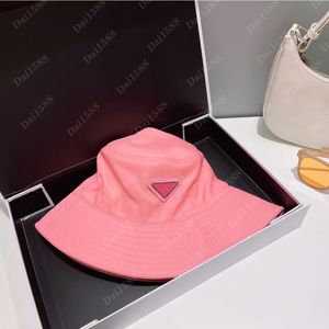 2023 Automne Hiver Triangle Imprimé Seau Chapeaux Unisexe Sport Chapeau Chaleur Fausse Fourrure Moelleux Velours Chapeau De Pêcheur Casquette De Créateur Fedoras Extérieur Pliable