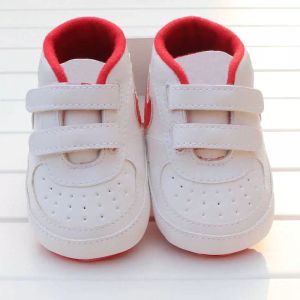 2023 Babyschoenen 0-18 maanden Kids Girls Boys Toddler First Walkers Anti-Slip Soft Soled Bebe Moccasins Infant Crib Footwear Sneakers