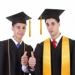 2023 Baccalauréat en sceau de doctorat de style européen et américain Dr Robe Hat Uniforme Uniforme scolaire à glands unifiés Ensemble B94m #