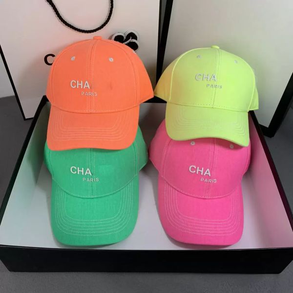 2023 Ball Caps Designer Casquette Candy Fluorescent Cotton Baseball Couple Fashion Letter Street Shooting Cap N11