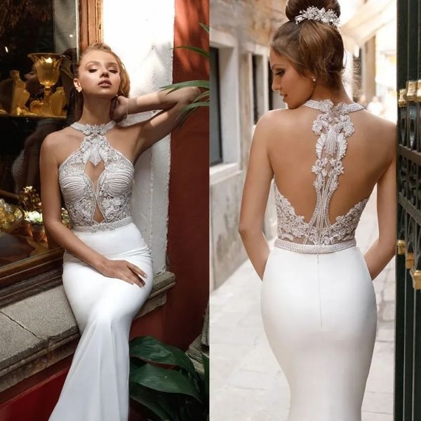 2023 Robes de mariée perlées dos sexy robe de mariée sirène grande taille balayage train robes de mariée avec ceinture en cristal