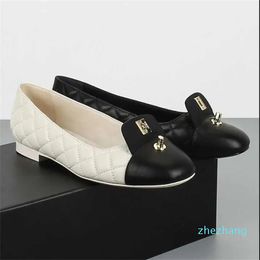 2023-Zwart Beige Turnlock Gewatteerde Sandaal Jurk Schoenen voor Dames Klassieke Vierkante Cap Teen Sandalen Slip Op Platte Muilezel Lederen Loafers