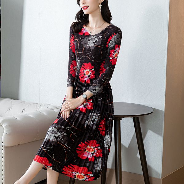 2023 Robe mi-longue florale en velours noir Femmes Designer Sortir Fête de vacances Col en V Slim A-Line Robes plissées Automne Hiver Élégant et jeunesse Robes à manches longues