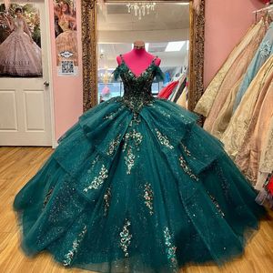 2024 Noirâtre Vert Quinceanera Robes Paillettes Perles Robe De Bal De L'épaule Applique Dentelle Douce Princesse Robes De 15 Filles