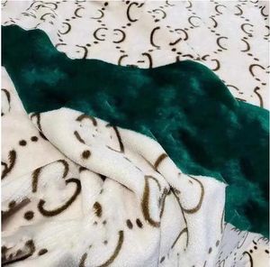 2023 Mantas Mantas modernas Alfombra de alta calidad Moda adulto bebé Marca Diseñador de lujo casual carta patrón manta franela manta