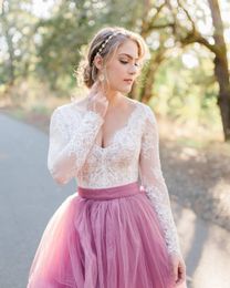 2023 Blush Pink Country Bohemain Robes de mariée Sheer dentelle à manches longues couches dos nu jupe en tulle été jardin plage mariée Gow234u