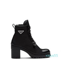 2023 bottes Designer Bottines à lacets en cuir brossé et nylon Femmes Bottines Bottines de motard d'hiver Bottines australiennes