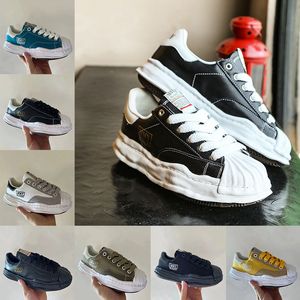 2023 Zapatos casuales de marca Maison Mihara Yasuhiro Low Canvas Men Sneakers MMY Toe Cap Fondo grueso Mujeres Entrenadores Top Diseñadores de moda Zapatos planos deportivos