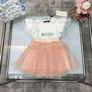 2023 merk deisgner kinderen jurk sets meisjes Mesh panel geplooide rok met t-shirts twee stukken sets mode meisjes sport jurken set katoenen t-shirts nieuw kinderjurk