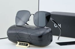 2023 Brand Design Sunglasses Femme Designer des hommes de bonne qualit￩ M￩tal Metal Gouilles de soleil surdimensionn￩es Vintage Femme