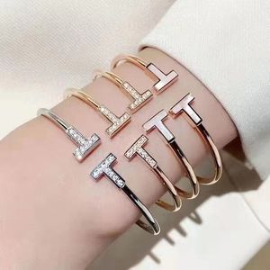 2023 marque designer bracelet classique fleur plaid cuir corde or argent boucle perles main corde hommes femmes couple bracelets luxe mode cadeau matériel