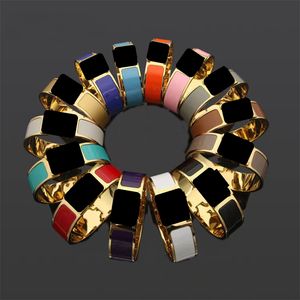 2023 Nuevo brazalete de oro de 18 mm de ancho Pulsera de diseñador de pareja de moda europea para hombres y mujeres Pulseras de titanio 316L de alta calidad Joyería