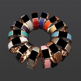 2023 Gloednieuwe 18 mm brede roségouden manchetarmband Europese mode-paarontwerperarmband voor heren Hoge kwaliteit 316L titanium armbanden sieraden