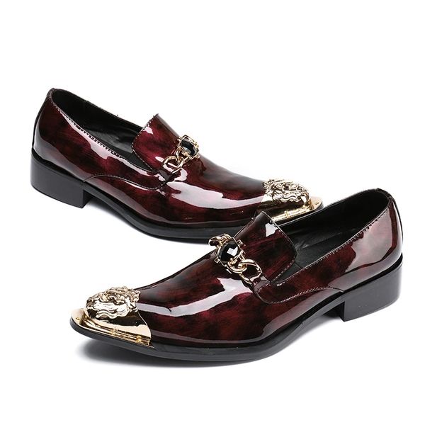 2023 Style britannique grande taille bout pointu chaussures formelles Original couleur unie chaussures habillées élégant homme en cuir verni chaussures de soirée