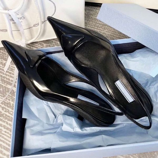 2023 Cat Heel Fairy Fenghou Air Pointed High Heel Single Shoe Triangle Label Baotou Sandalias francesas Chica