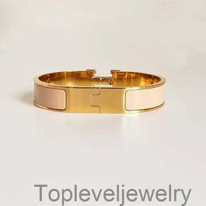 2023 Charme bracelet Design Design Bangle Bracelet en acier en acier inoxydable