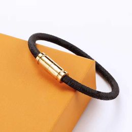 2023 Charm Bangles Designer Fashion Leather Lederen Bracelet Magnetic Buckle Gratis maat unisex hoogwaardige luxe sieraden vrouwelijke armbanden man Bangle