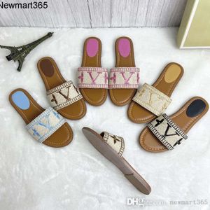 Lettre de netizen V Famille Broidered Flat Bottom Slippers pour les femmes portant des pantoufles d'été Sandales 5 couleurs