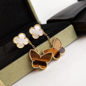 2023 Diseño clásico Trébol de cuatro hojas Lujos Diseñador Collares Pulsera Flor Joyería Oro Plata Rosa Oro Madre de Pearl Collar Cadena de enlace para mujer