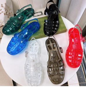 2023 Classic Designers Women Sandaal Rubber Slippers Jelly Sandalen Sandalen Sandalen Flat Casual schoen Alphabet Candy Colors Outdoor Romeinse transparante schoenen