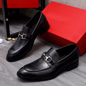 2023 Classic Mens Dress Shoes Slip On Casual Walking Flats mannelijke merkontwerper formeel zakelijk kantoor Oxfords maat 38-44