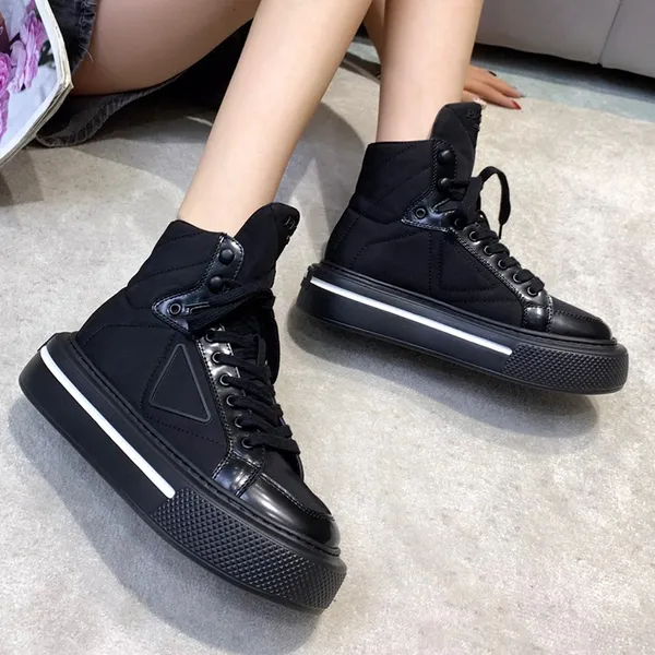 2023 Classic Women Boots Canvas plataforma de zapatos casuales Hi Reconstructed Slam Jam Triple Black White High Hombres Mujeres Zapatillas de deporte zapatillas de deporte al aire libre