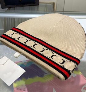 2023 Clásicos Diseñador Marca Carta Bordado Beanie Sombreros Lana Sombrero de punto Hombre para mujer Invierno al aire libre Doble cubierta Cálido Skull Caps Tendencia Rayas Regalo de Navidad