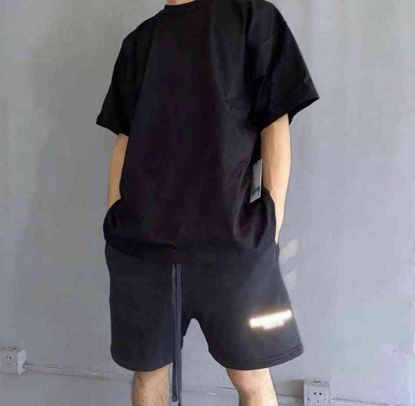 2023 Cosigned T Shirt Letra reflectante diseñador para hombre Ropa Camisetas de moda Traje de manga corta Vestidos de mujer de calle Ropa de hombre Movimiento de chándal