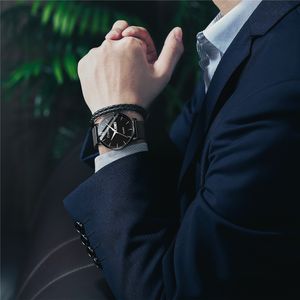 2023 Les couples regardent les montres de mode pour hommes et femmes en gros une paire de montres à quartz cadeau d'anniversaire cadeau commémoratif montres femmes