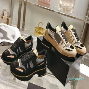 2023 Crime hombres mujeres zapatos de diseñador de zapatos recreativos zapatos para correr mujer negro caqui aumento de terciopelo grueso moda zapatos casuales zapatillas de deporte con fondo grueso 35-40