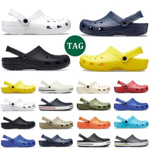 2023 Cro hombres mujeres sandalias de diseñador obstruyen para hombre verano zapatillas de playa niños adultos toboganes impermeables balck blanco rosa azul para mujer Enfermería zapatos al aire libre