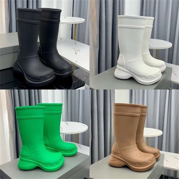 2023 Crocboots Diseñador Hombres Mujeres Botas de lluvia Rodilla Alta Nieve Negro Blanco Marrón Cerradura Invierno Moda Tacones altos Botas impermeables hasta el muslo Tamaño 36-45