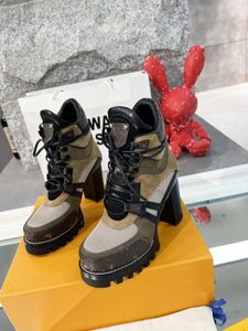 2023 Boots de la cheville Star de désert du désert Femmes Bottes Impression des chaussures d'hiver de luxe en cuir authentique Martin Boots Taille US4.5-10