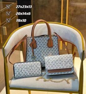 2023 Sacs de créateurs Classic Femmes Sac à main Lady Embrayage Bourse Femmes Cross Body Sac à bandoulière Grande capacité Messenger Tote 3 pièces Ensemble