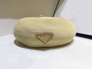 2023 Boinas de diseñador Diseñador de la marca Primavera Verano Gorras Mujeres Diamond Letter Stain Sboy Cap Baker Boy Hat 555550