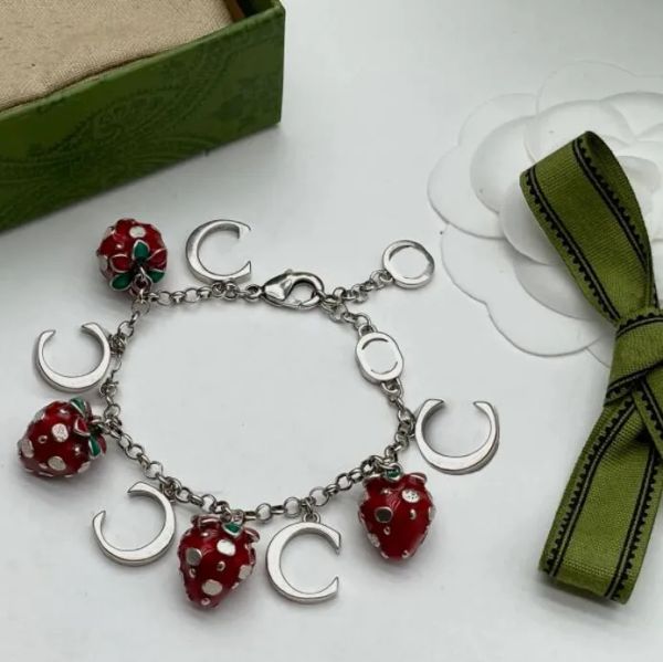 2023 pulseras de diseñador collar de pulsera de cadena de fresa diseño único pulsera regalo de fiesta caja de joyería a juego de boda