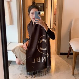 2023 Designer Cashmere Scarf Women Fashion Automne Châles d'hiver SCARTES ADULTES GRY PRINT COUVERTES PRINT PHAWMINA SHAWLS CHAWLS CHAWLS CHAMPS