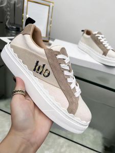 2023 Diseñador de zapatos casuales para mujer Zapatillas planas para mujer Patines de plataforma Negro Blanco Marrón Zapatos de lona Tamaño Eur 35-41 Zapatillas deportivas Patines