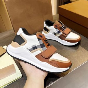 2023 Designer Casual Chaussures En Cuir Véritable Classique À Carreaux Formateurs Berry Stripes Chaussure De Mode Formateur Pour Homme Femme Barre De Couleur Baskets 35-45