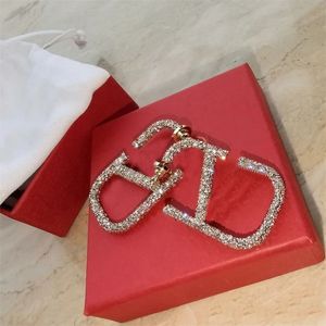 2023 Designer Oorbel Dames Liefde Mode Strass Mooie Diamanten Metalen Meisje Sieraden Leuke Meisjes Ijs Uit Oorbellen Klassieke Letters V Oorbellen ZB031 F23