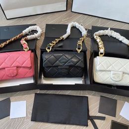 2023 Sacs de soirée de créateurs Nouvelles tendances femmes Fashion Handbag Bow Clie Beau sac de messager Slant Sac de chaîne légère